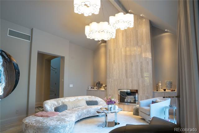 Building Photo - 190 S Glencoe St