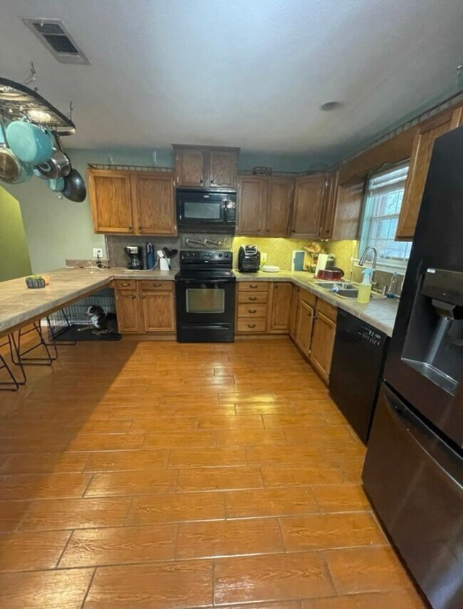 Building Photo - 3075 MS-614