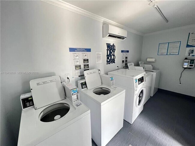 Building Photo - 7701 SW 55th Ave