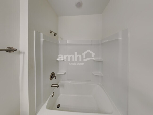 Building Photo - 4308 Longfellow Dr