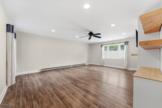 Building Photo - 3 Cypress Rd