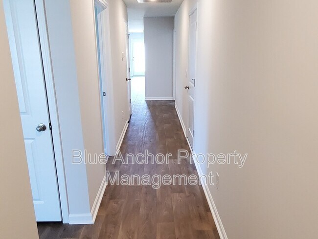 Building Photo - 1015 Course Ln