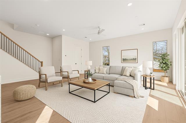 Primary Photo - 2206 Arroyo Ave