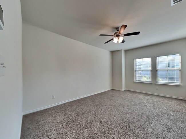 Building Photo - 2020 Saddle Wy