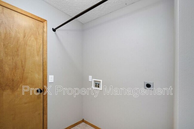 Building Photo - 4223 W Madison St