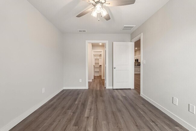 Building Photo - 2651 Baron Ave