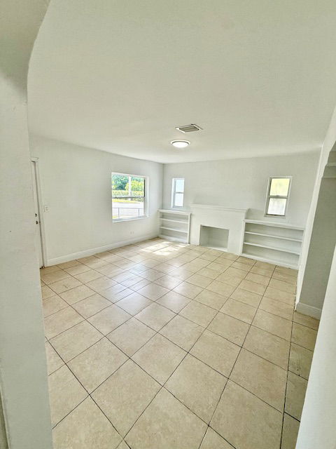 Building Photo - 445 NW 44th St