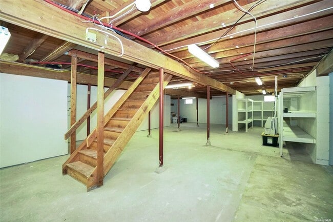 Building Photo - 32 Culross Dr