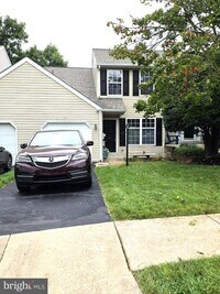 Building Photo - 1146 Oxford Cir