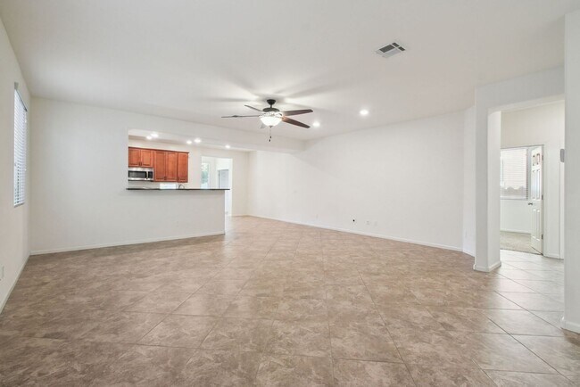 Building Photo - 4 Bedroom single family home in Phoenix