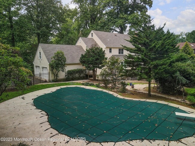 Building Photo - 18 Seven Oaks Dr