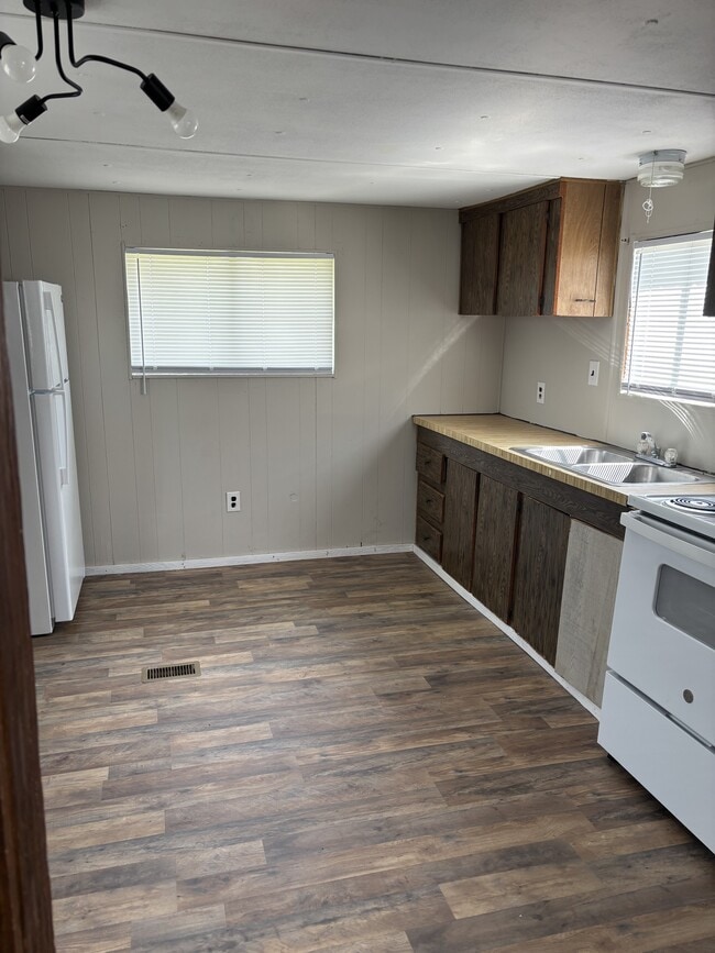 Building Photo - 12268 NC-96