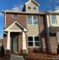 Building Photo - 418 Falls Pointe