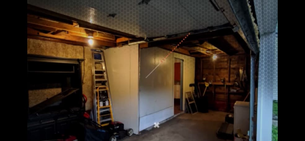 Workshop and storage space - 4509 42nd Ave S