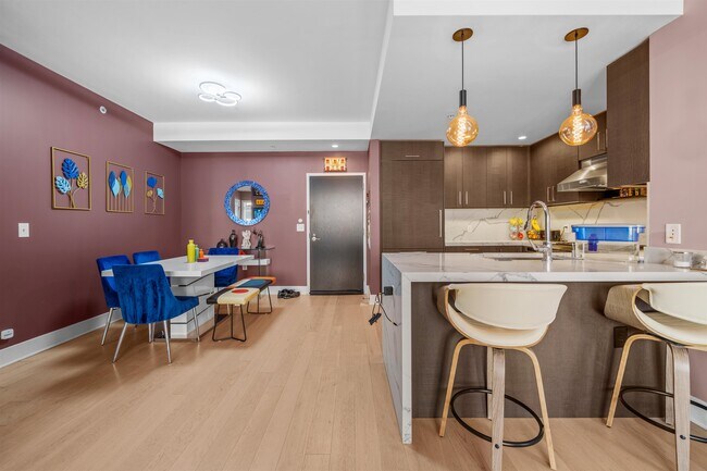 Building Photo - 1400 Hudson St