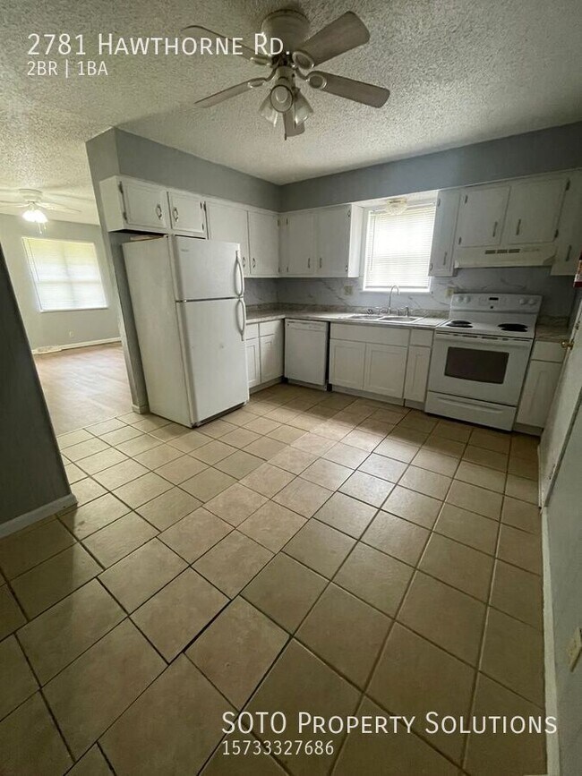 Building Photo - 2781 Hawthorne Rd