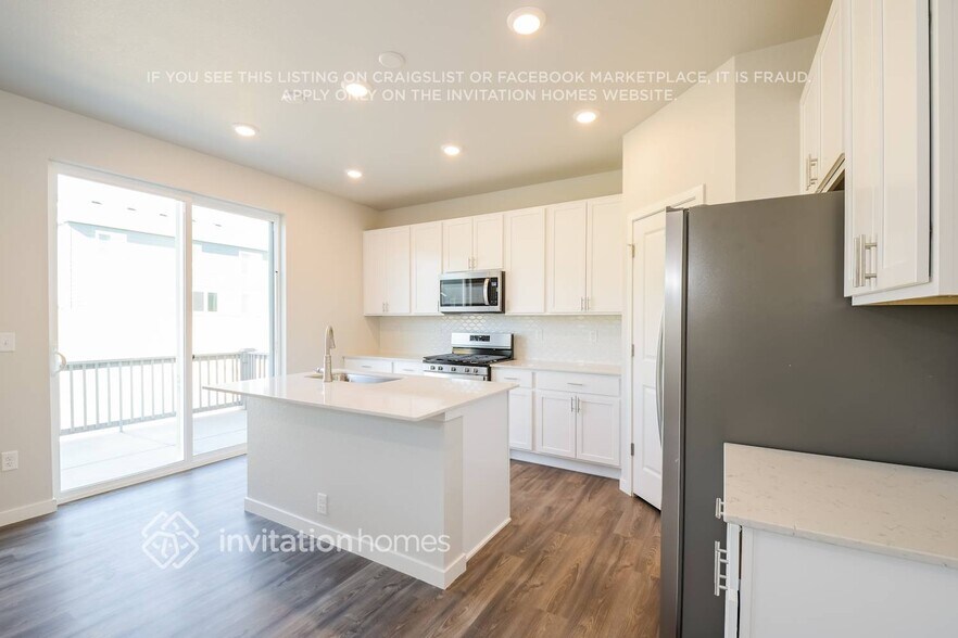 Building Photo - 4427 Shivaree St