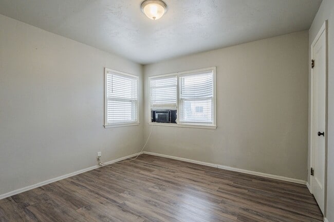 Building Photo - 1717 Cannell Ave