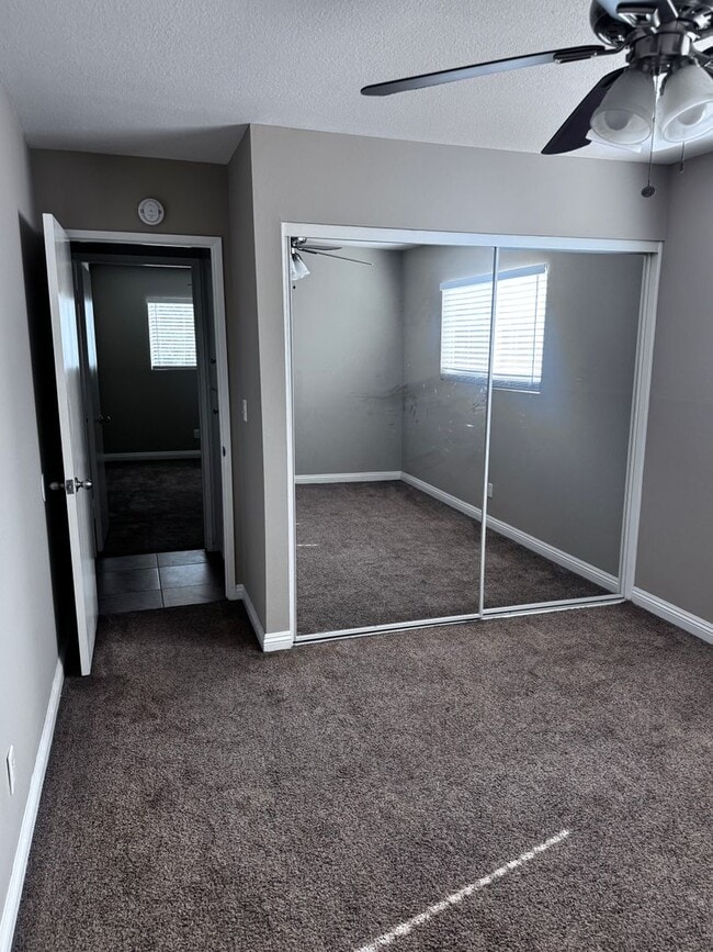 Building Photo - Beautiful 4 bed 2 baths house in a great a...