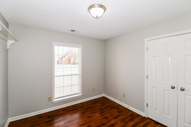Building Photo - 4713 Shadow Field Ln