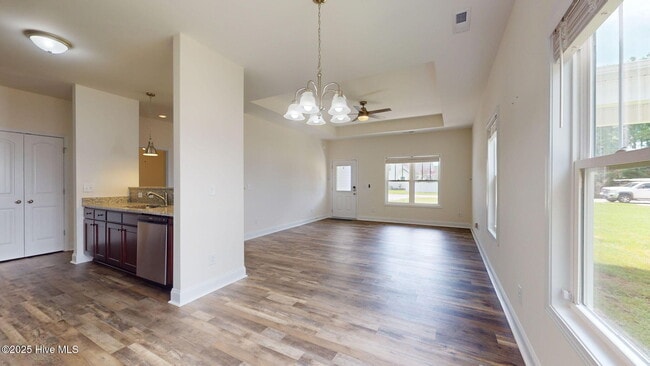 Building Photo - 1303 Dan Owen Dr