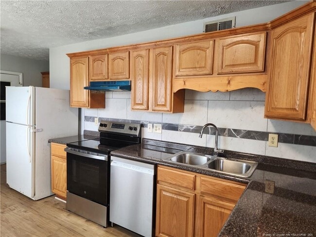 Building Photo - 6301 Bretton Woods Dr