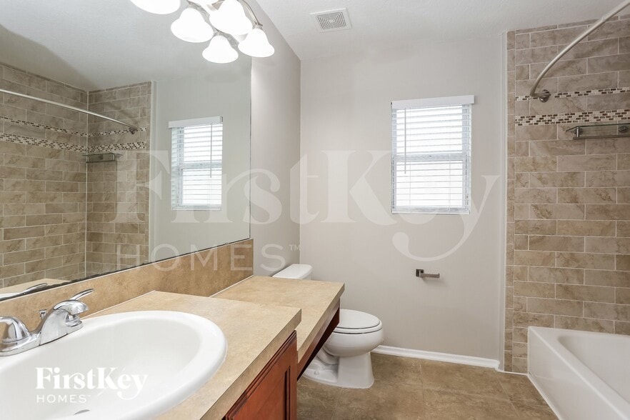 Building Photo - 335 Candlebark Dr