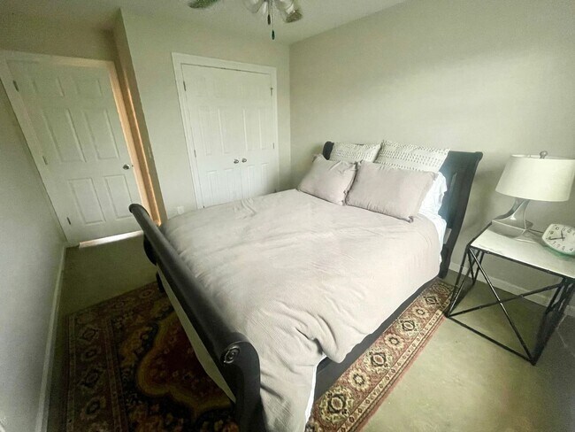 Building Photo - Beautiful 3 Bed/2 Bath for Rent in Germant...