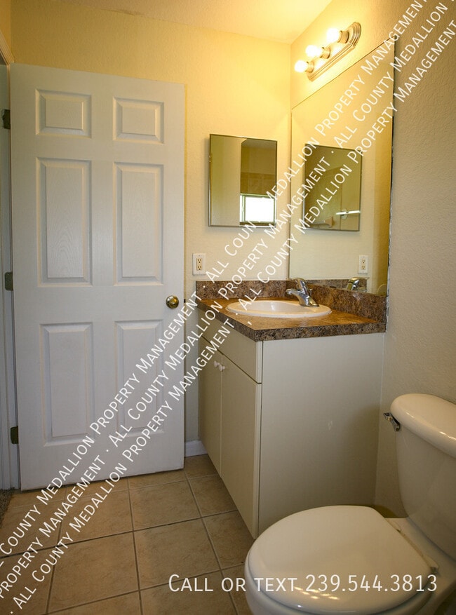 Building Photo - 4614 25th St SW