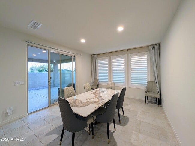 Building Photo - 5902 N 86th Dr