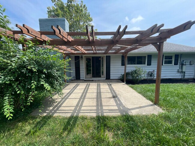 Building Photo - Remodeled 3 Bedroom Home!