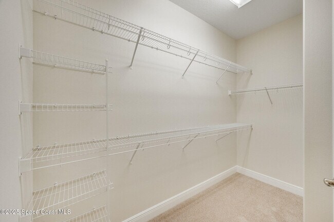 Building Photo - 8233 Loren Cove Dr