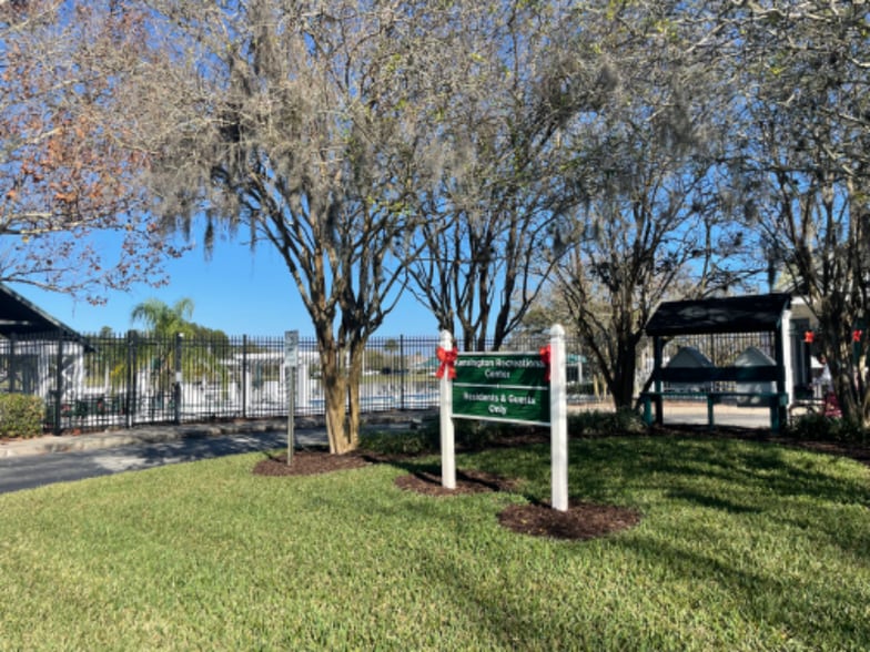 Building Photo - 1902 Ashmore Green Dr