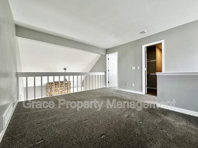 Building Photo - 13274 E Asbury Dr