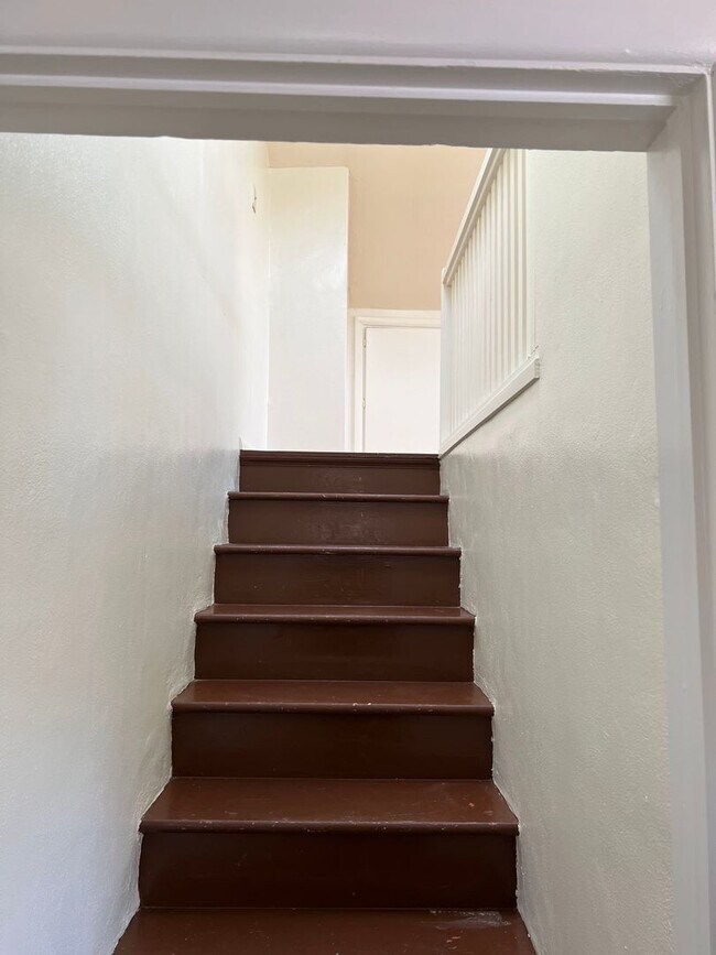 Building Photo - 3 Bedroom House in Southwest Eugene