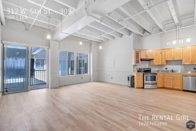 Primary Photo - 312 W 5th St