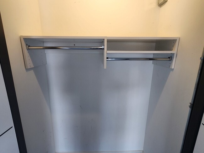 Building Photo - 2406 W Armitage Ave