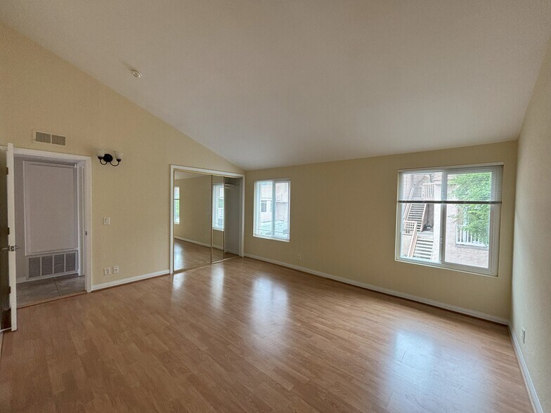 Building Photo - 2812 Camino Capistrano