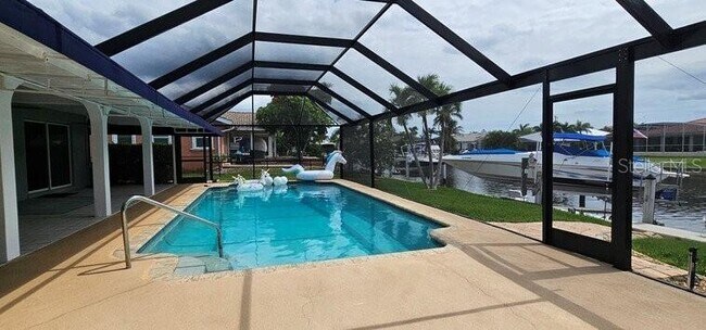 Building Photo - 2871 Coral Way