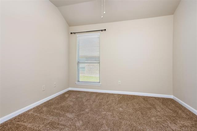 Building Photo - 604 Elm Grove