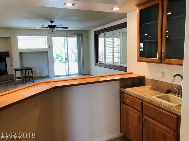 Building Photo - 6610 Gilded Lantern Ave