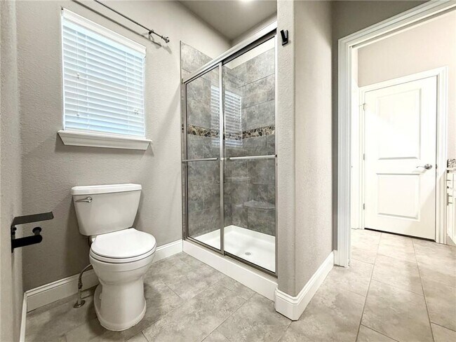 Building Photo - 1309 W Gum St