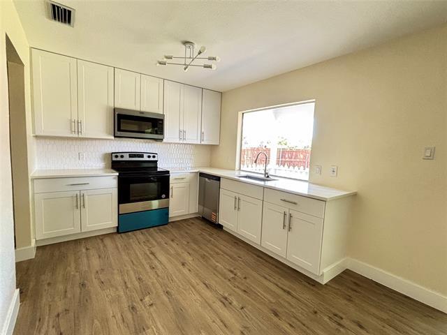 Building Photo - 1153 Tracy Ln