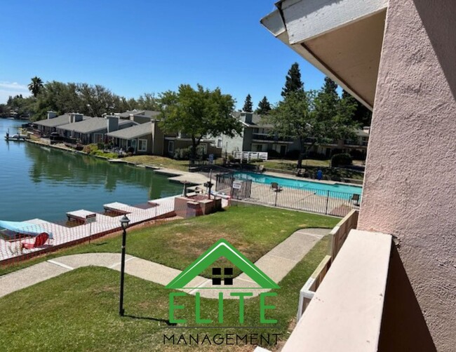 Building Photo - 3790 W Benjamin Holt Dr