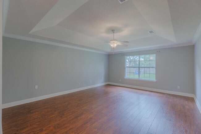Building Photo - 7303 Frankfort St