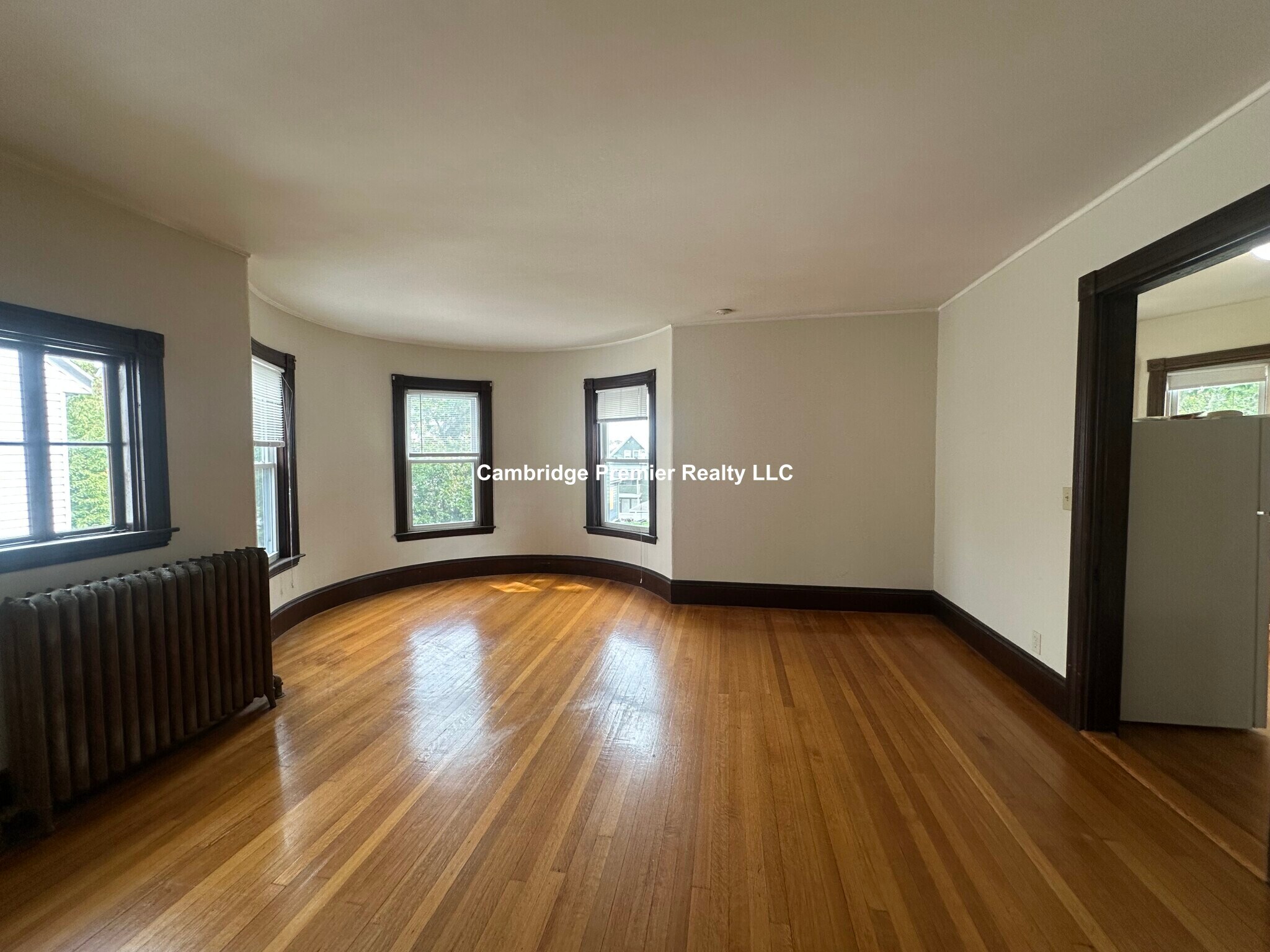 Building Photo - 72 Thurston St