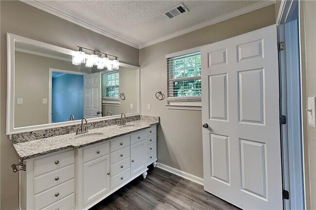Building Photo - 2630 Amber Creek Dr