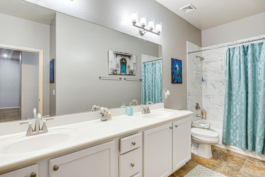 Building Photo - 26221 N 43rd Ave