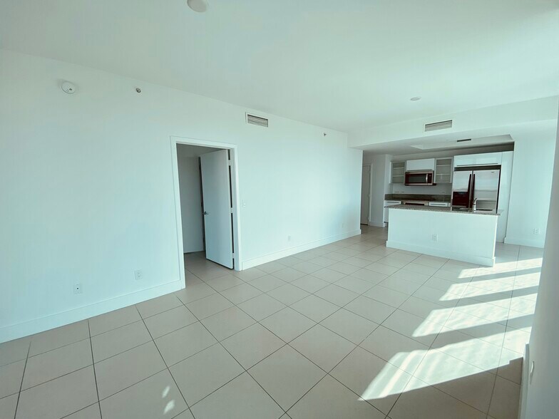 Building Photo - 888 Biscayne Blvd