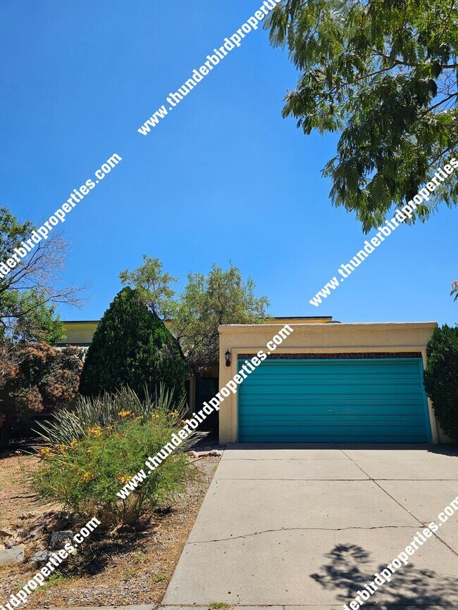 3 bedroom, 2 baths with great backyard oa... - 3 bedroom, 2 baths  with great backyard oa...
